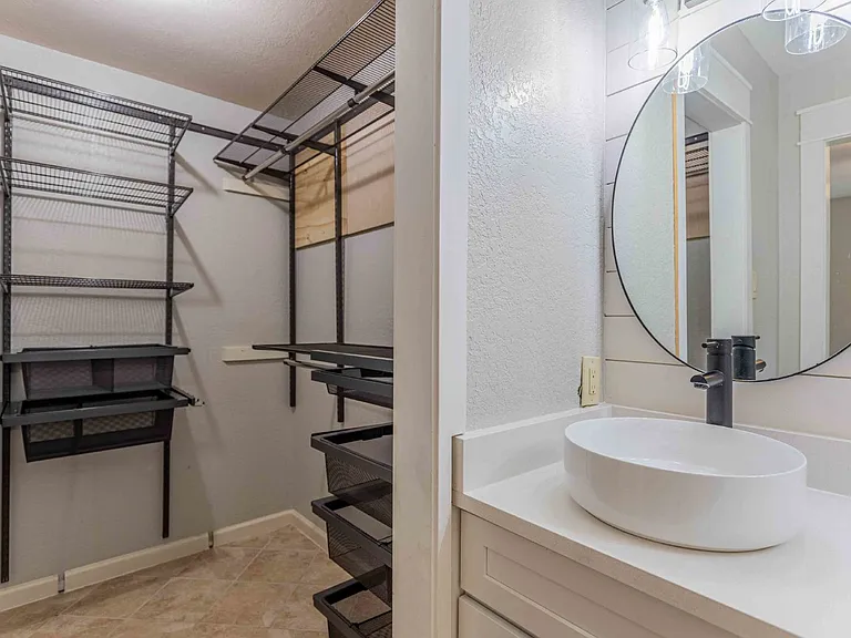 2331 Bluffridge St — Photo 35