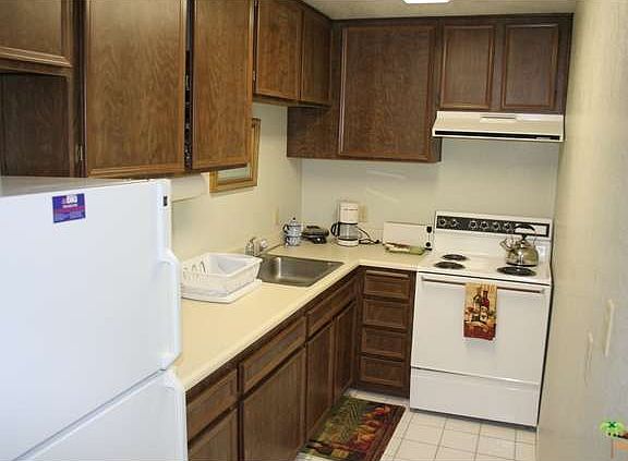 5th image of 510 N Villa Ct Unit 114