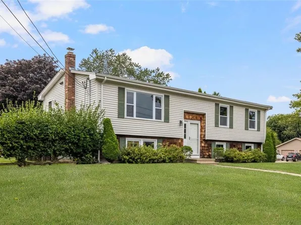 95 Amy Dr, Cranston, RI 02921