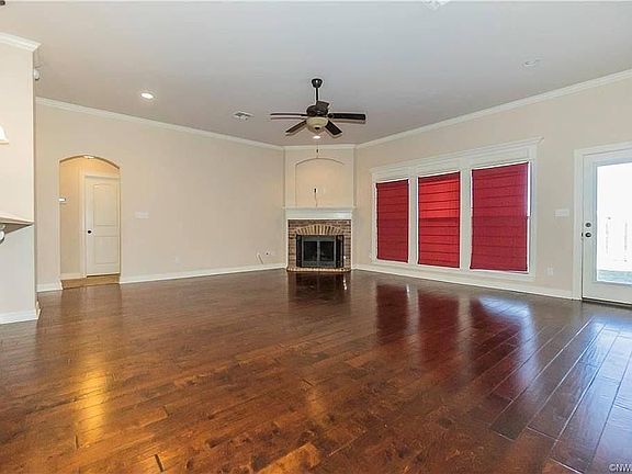 4th image of 2153 Sweet Bay Cir