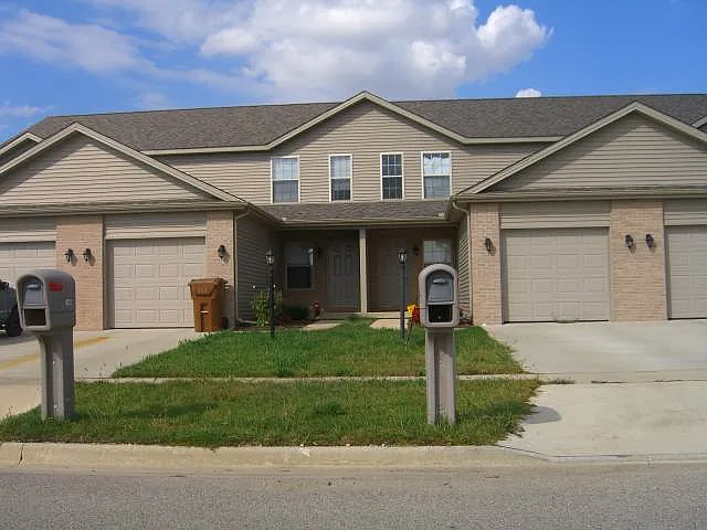 3733 Boulder Ridge Dr photo 1
