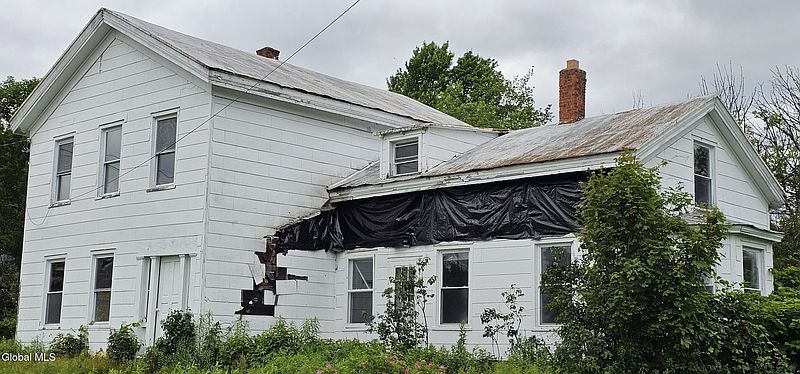 3rd image of 150 County Highway 112
