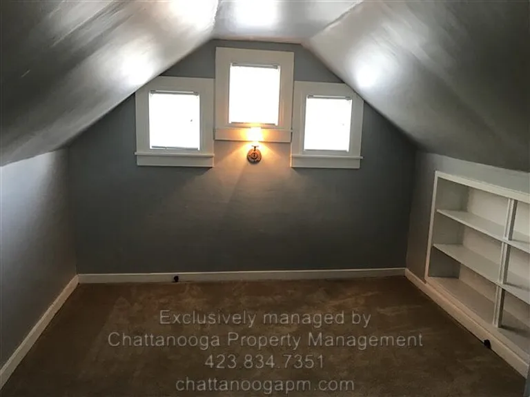 1108 Ashmore Ave — Photo 9