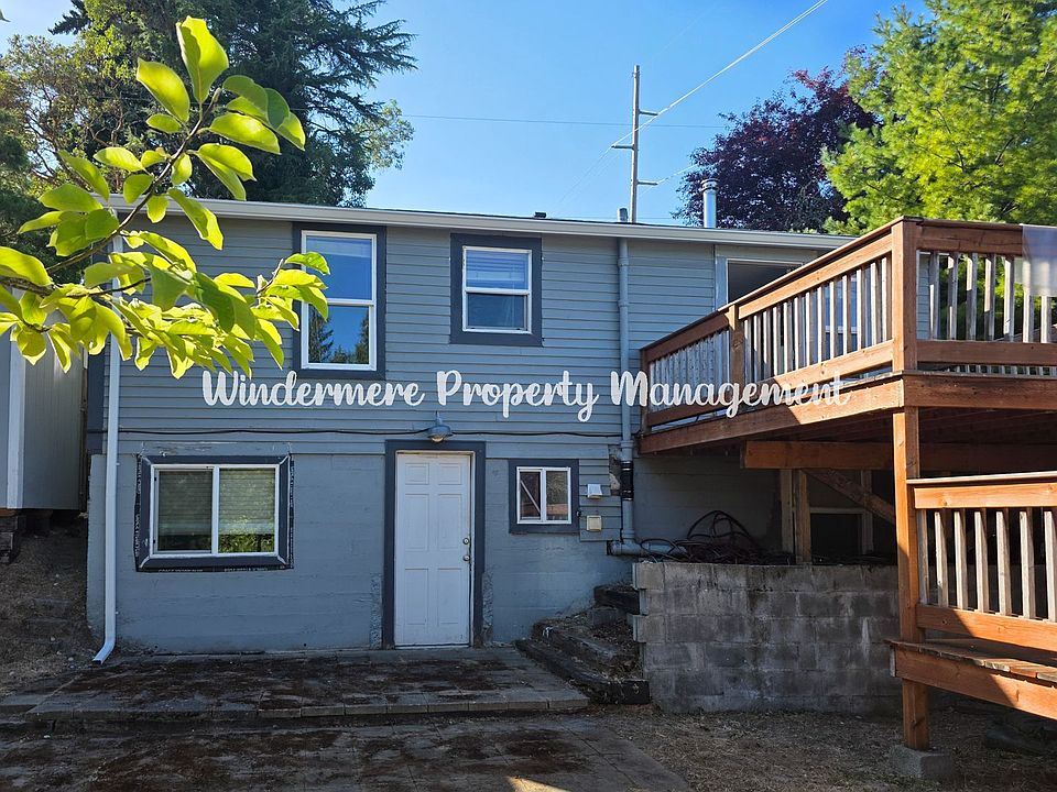 1st image of 3219 Farragut St