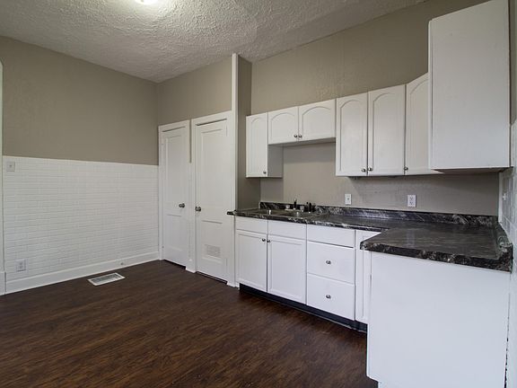 Huge, newly renovated kitchen