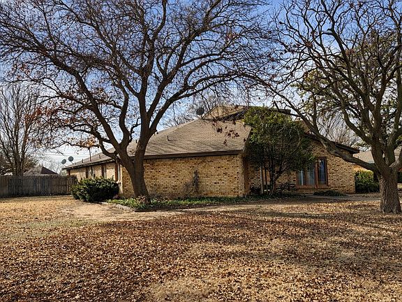 3rd image of 1423 Cherry Blossom Dr