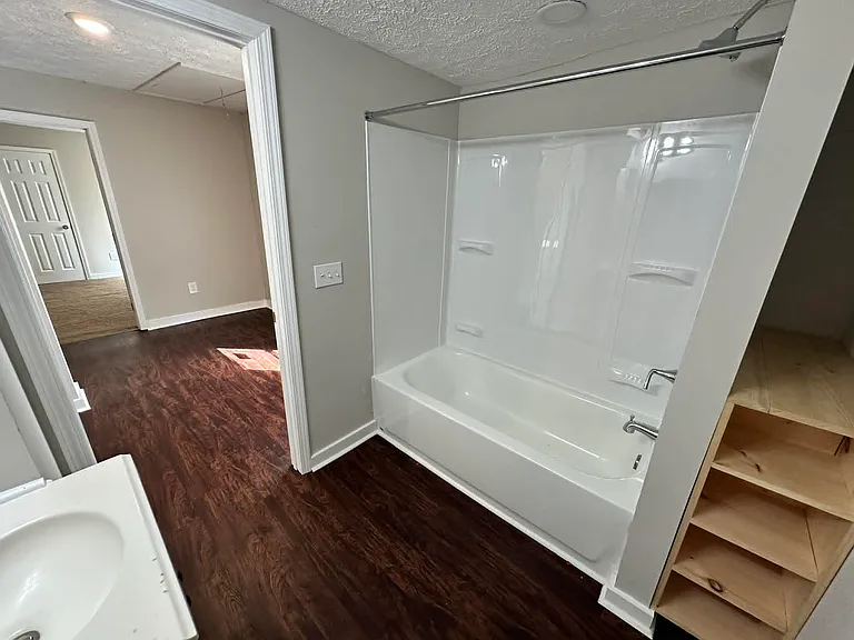 508 Launius St — Photo 6