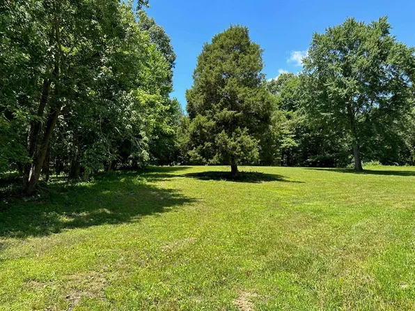 31 Odessa Dr, Utica, KY 42376