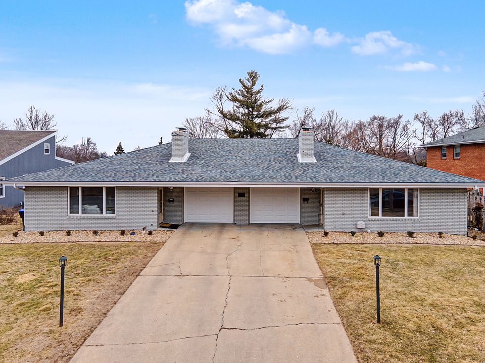 1st image of 310 Riley Dr E