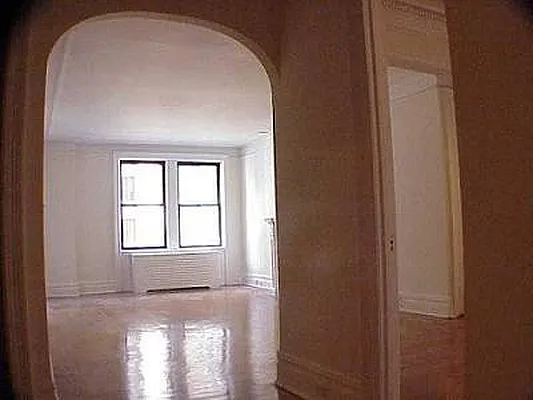 Rented by 4 Points Properties | media 5