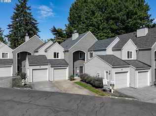 5225 Jean Rd APT 205, Lake Oswego, OR 97035