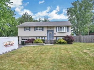 33 Hawthorne Dr, Monroe, NY 10950