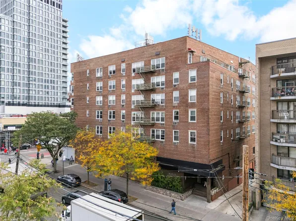 134-54 MAPLE AVENUE UNIT 3W, Flushing, NY 11355