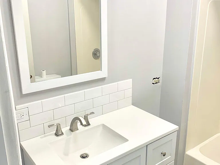 3200 S Princeton Ave #1F — Photo 6