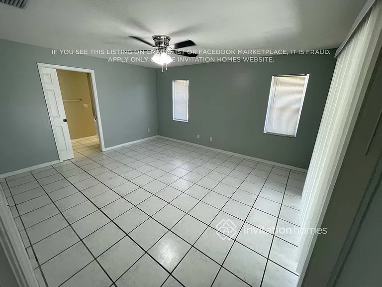4228 SW 15th Pl — Photo 11