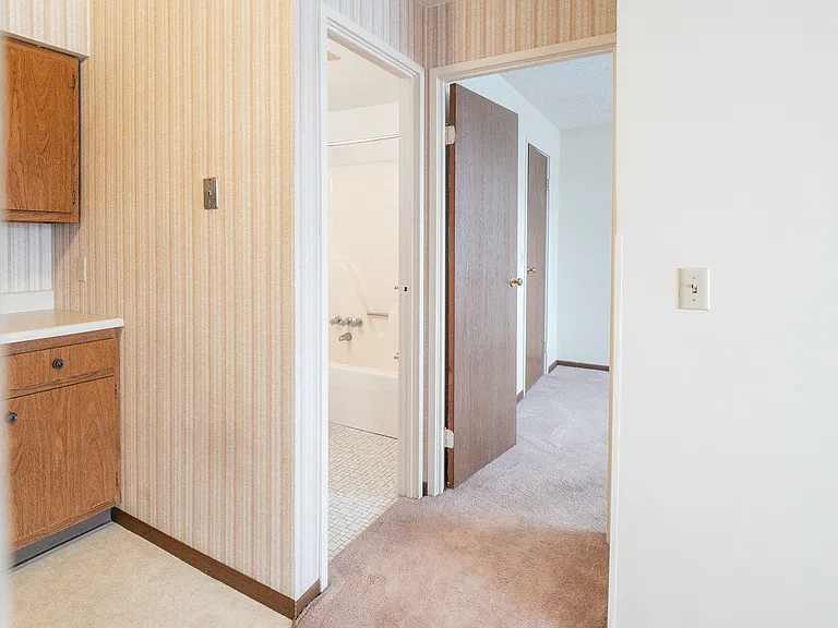 5600 Cheviot Rd #10 — Photo 4