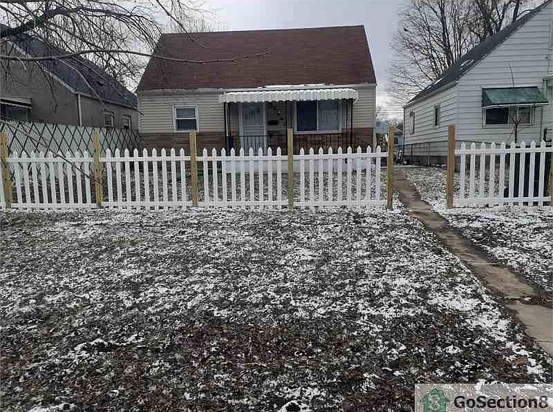 1st image of 2342 Hiawatha Park Dr