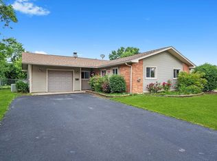 620 Lafayette Ln, Hoffman Estates, IL 60169