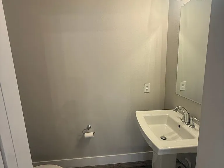 6033 Farmstead Ave — Photo 5