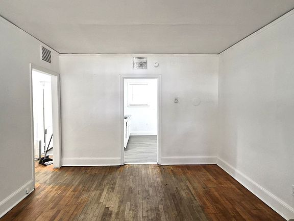 2nd image of 19 Woodlawn Ave