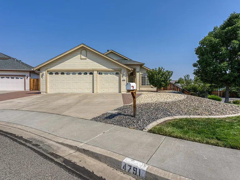 4791 Mesa Meadows Dr — Photo 5
