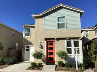 2056 N Walling Ln, Clovis, CA 93619