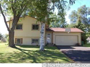 8409 Sumter Ave N, Brooklyn Park, MN 55445