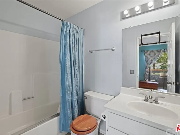 711 Church Pl #2 — Photo 10