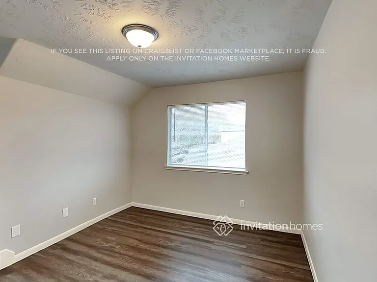 11223 Country Club Green Dr — Photo 18