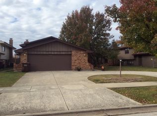 15624 Sierra Dr, Oak Forest, IL