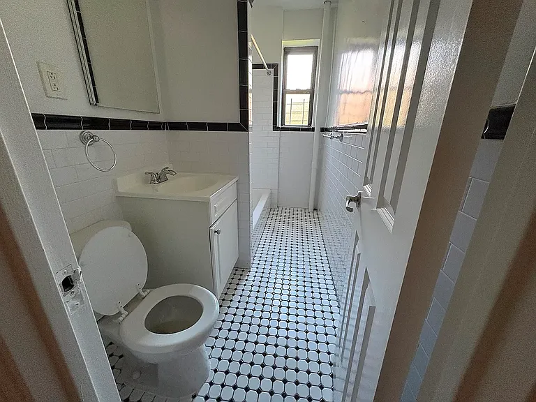 172-90 Highland Ave #2H — Photo 6