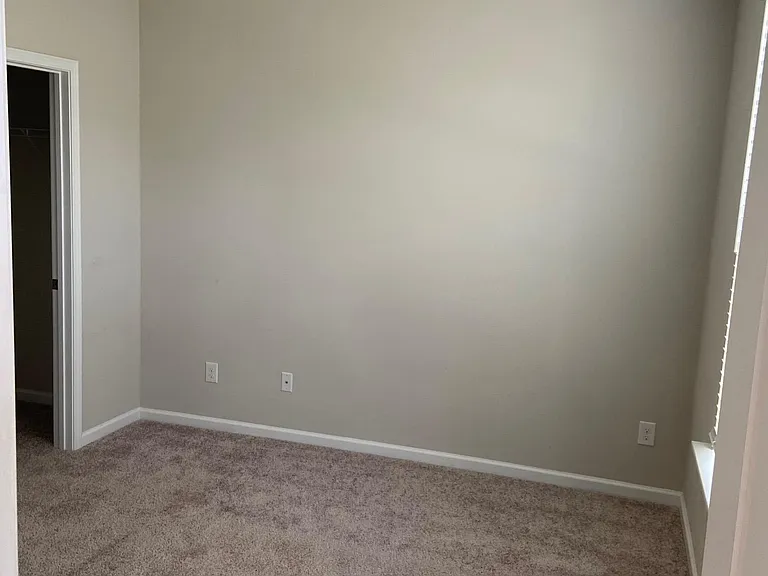 932 Bexton St — Photo 13