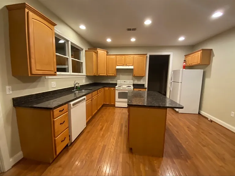 10824 Anderson Dr — Photo 17