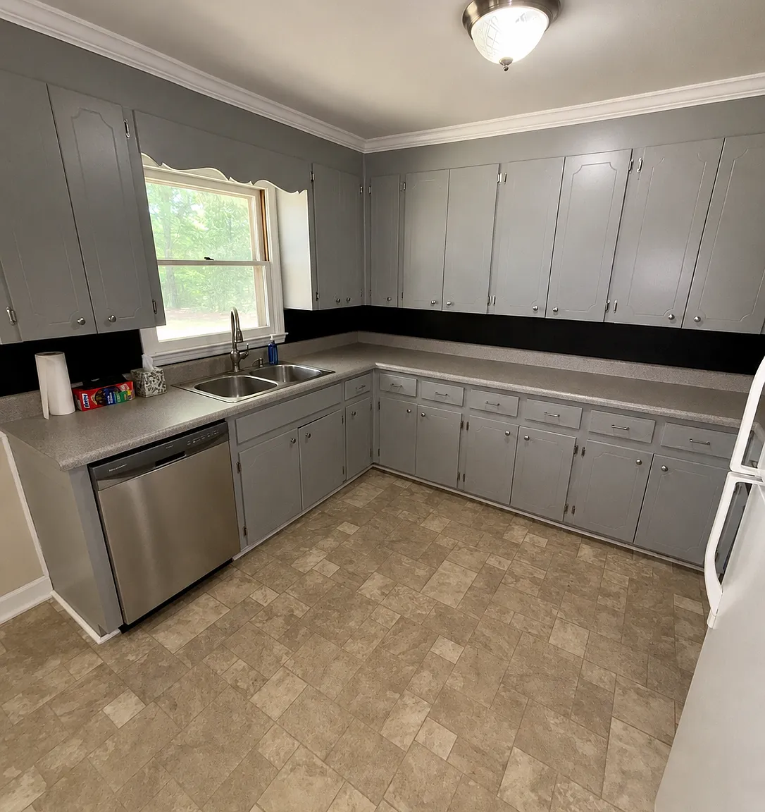 3 bed, 1309 sqft, $1,900 — Photo 4