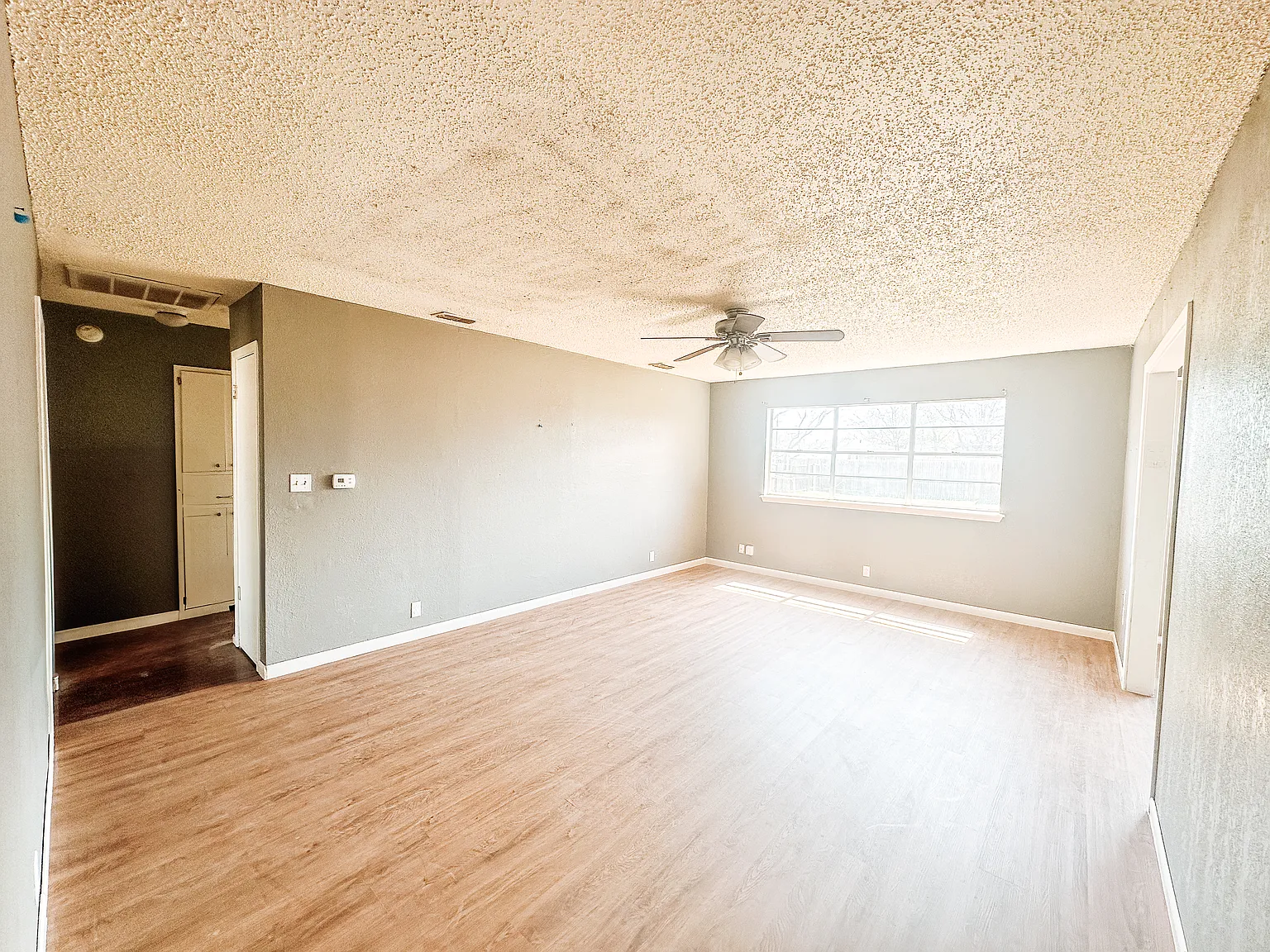 3 bed, 1239 sqft, $1,400 — Photo 3