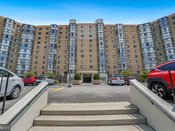 3330 N Leisure World Blvd #5-116, Silver Spring, MD 20906