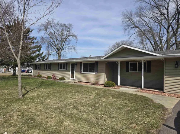 406 Cardinal Dr, Westfield, WI 53964