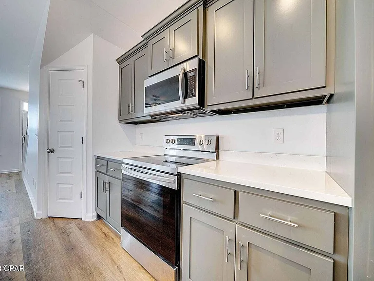 430 Raven Ln — Photo 8