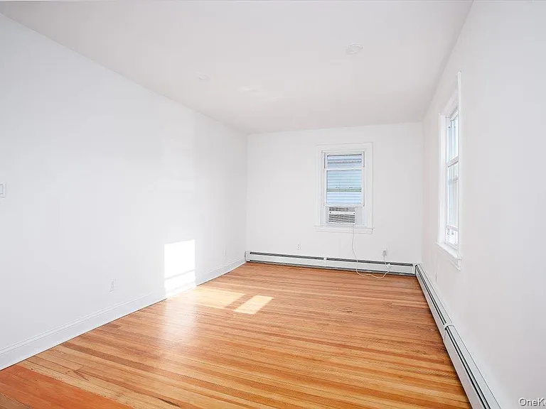 310 Columbus Pkwy — Photo 14