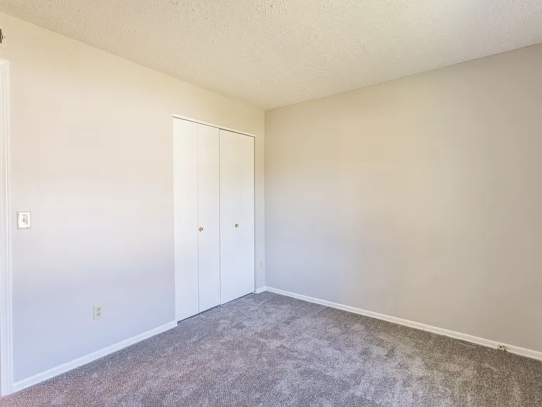 Seven Hearths Homestead Apartments — Photo 6