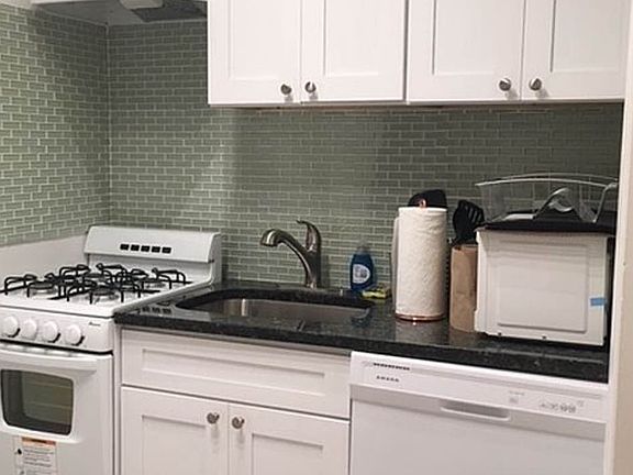 5th image of 334 E 90th St APT 5C