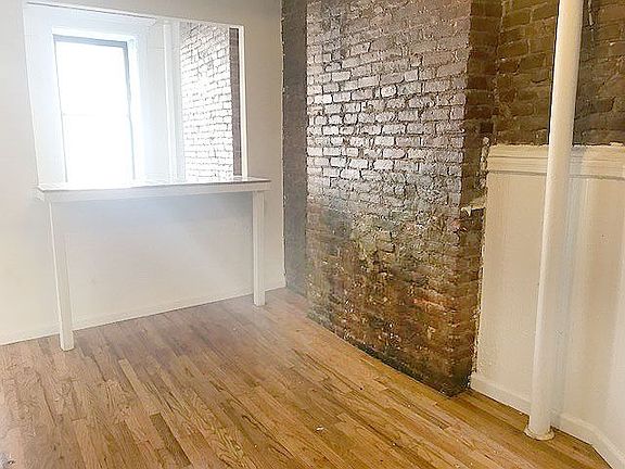 3rd image of 340 E 13th St APT 12