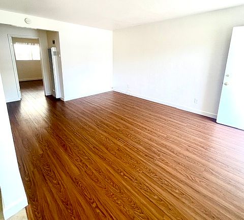 4th image of 5474 Lauretta St APT 3