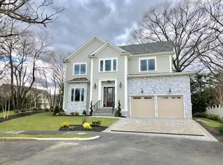 24 Jules Ter, Newton, MA 02459