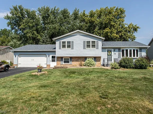 1458 Pepperwood Dr, Niles, OH 44446