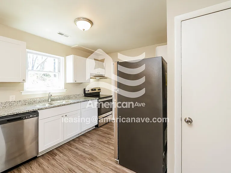 711994_006_wm_-_kitchen_13619186.jpg