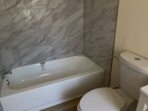 4th image of 100 Washington St #1