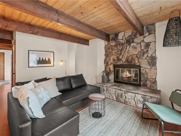 759 Spruce Ln, Sugarloaf, CA 92386