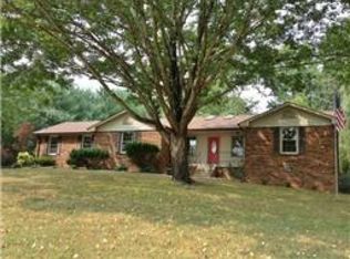 302 Revere Rd, Clarksville, TN 37043