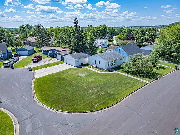 2nd image of 2714 Diane Ln
